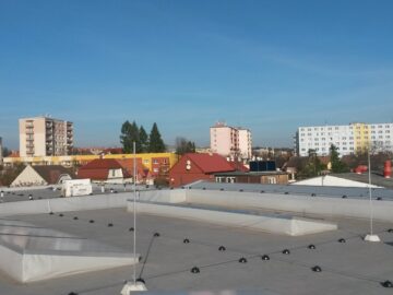 Holešov: výrobní a&nbsp;skladovací hala